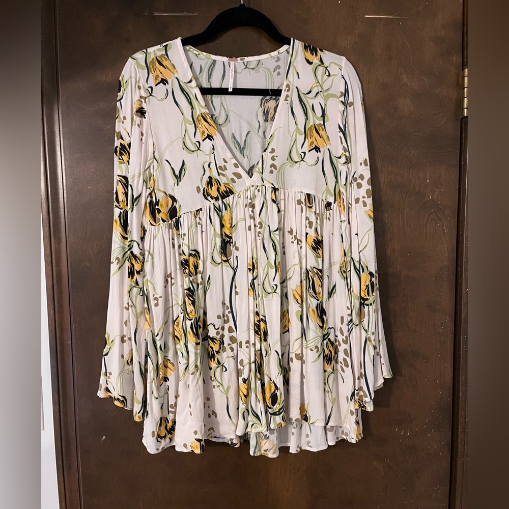 Free people tunic top. Size extra small.